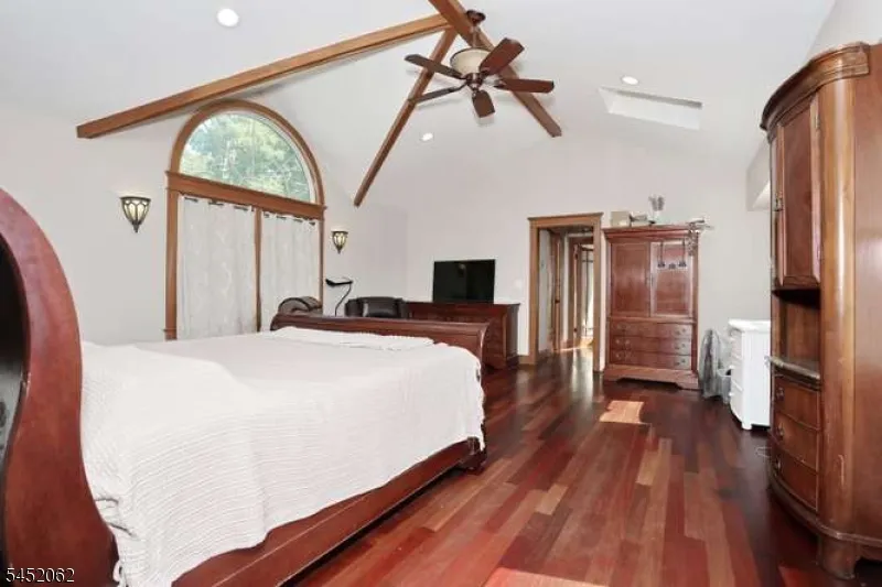 61 Intervale Rd Parsippany-Troy Hills, NJ 07005