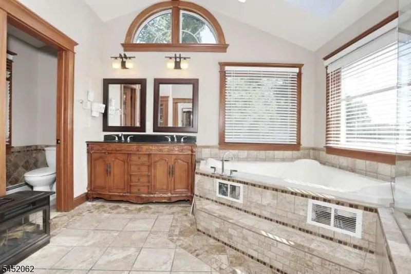 61 Intervale Rd Parsippany-Troy Hills, NJ 07005