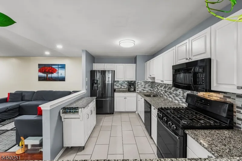 262 Retta Ct Piscataway, NJ 08854