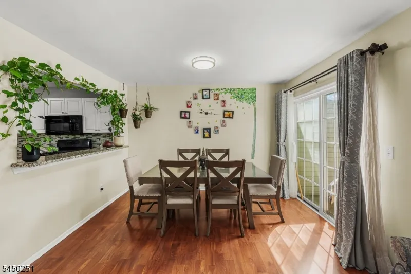 262 Retta Ct Piscataway, NJ 08854