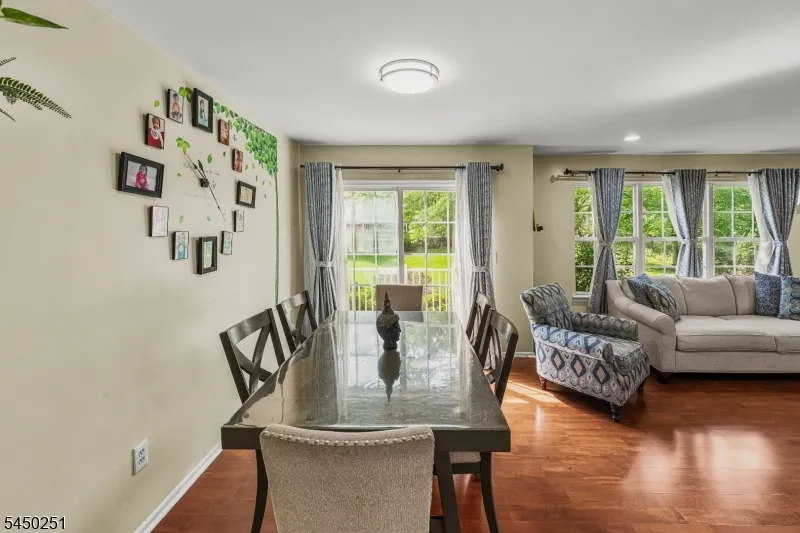 262 Retta Ct Piscataway, NJ 08854