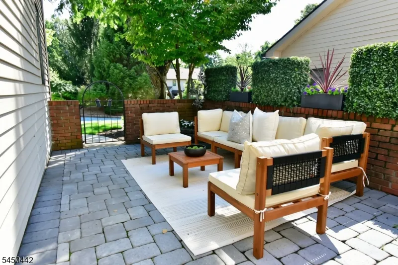 89 Fisher Rd Mahwah, NJ 07430