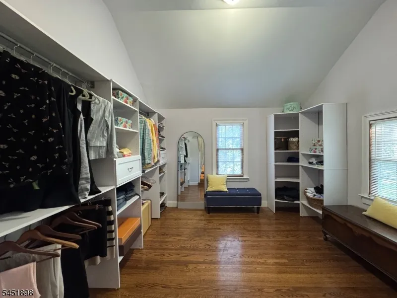 159 Mountainside Rd Mendham, NJ 07945