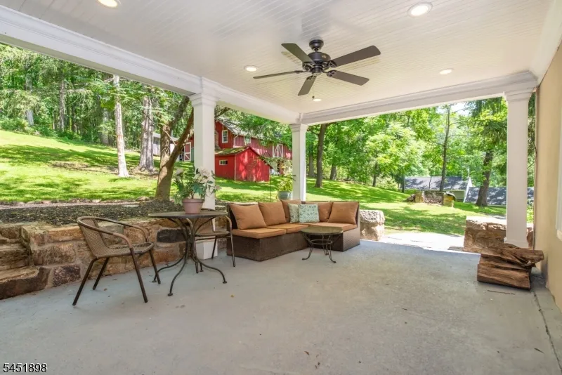 159 Mountainside Rd Mendham, NJ 07945