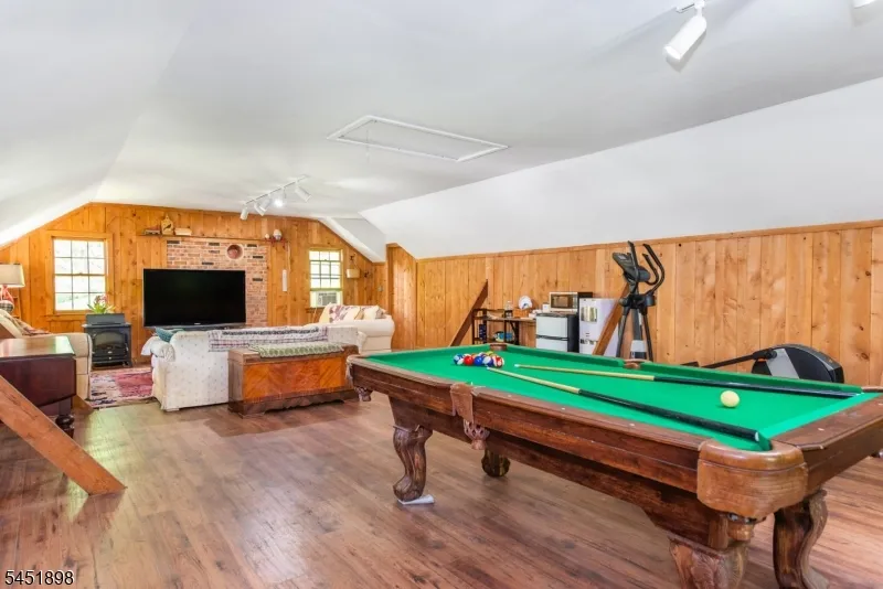 159 Mountainside Rd Mendham, NJ 07945