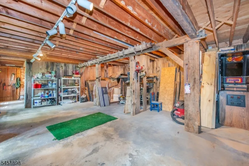 159 Mountainside Rd Mendham, NJ 07945
