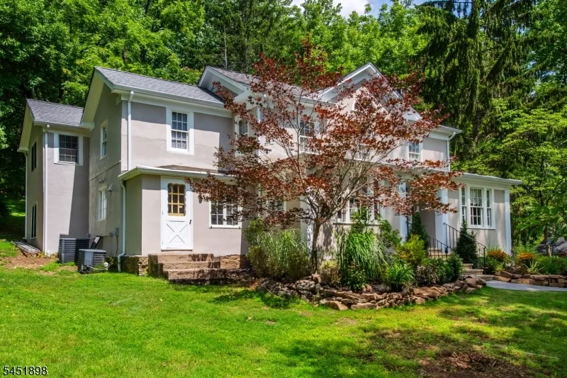 159 Mountainside Rd Mendham, NJ 07945