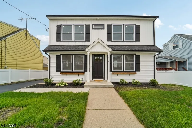 324 Thomas Ave Lyndhurst, NJ 07071