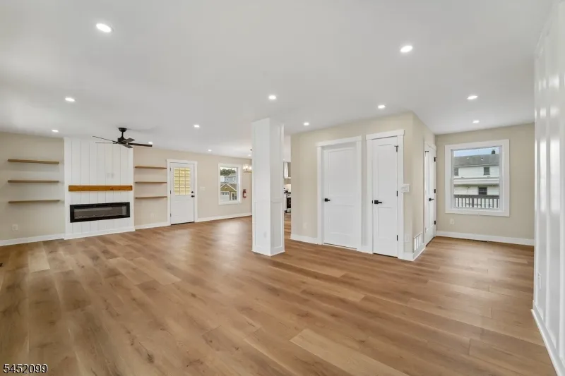 324 Thomas Ave Lyndhurst, NJ 07071