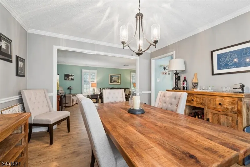19 Mohawk Ave Hopatcong, NJ 07843