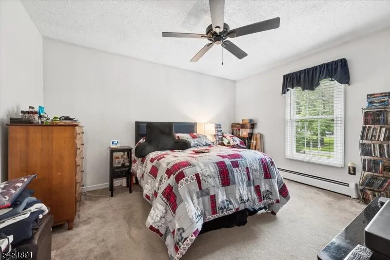 19 Mohawk Ave Hopatcong, NJ 07843