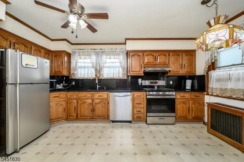 938 Ray Ave Union, NJ 07083