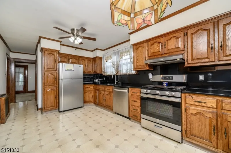 938 Ray Ave Union, NJ 07083