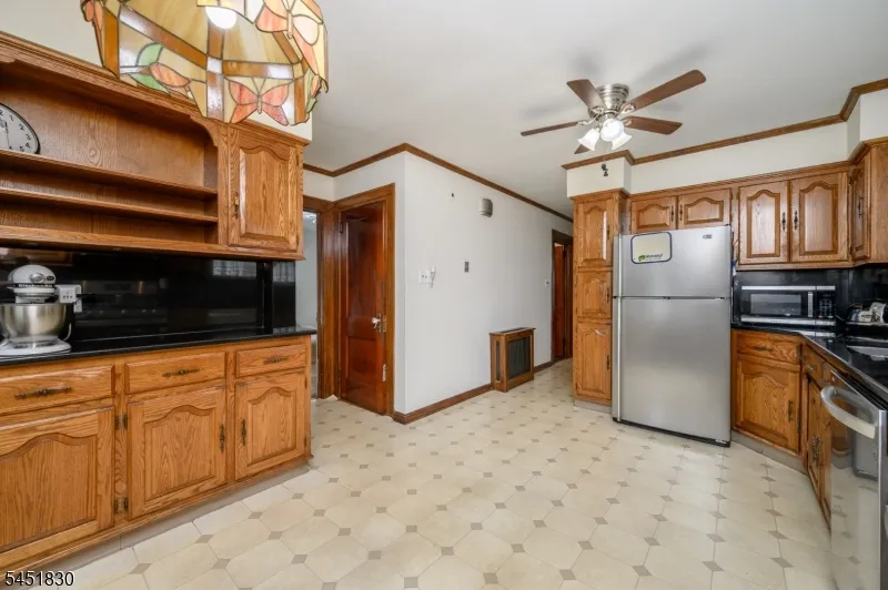 938 Ray Ave Union, NJ 07083