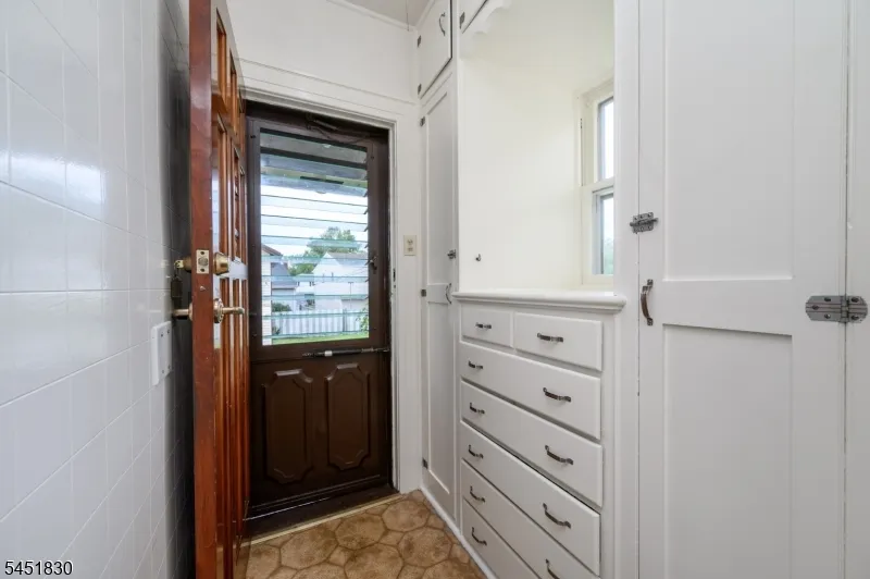 938 Ray Ave Union, NJ 07083