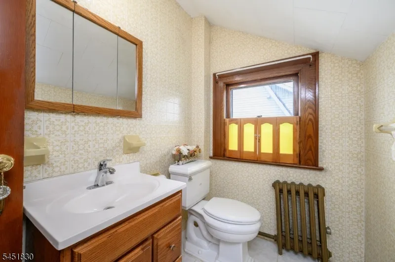 938 Ray Ave Union, NJ 07083