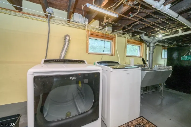 938 Ray Ave Union, NJ 07083