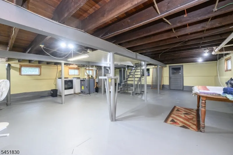 938 Ray Ave Union, NJ 07083