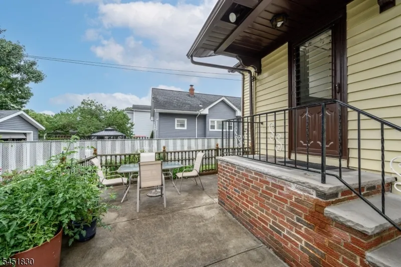 938 Ray Ave Union, NJ 07083