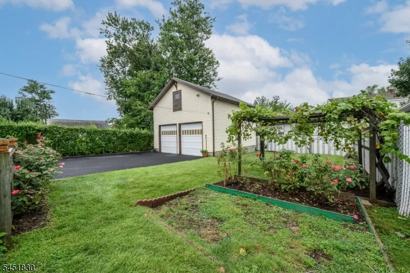 938 Ray Ave Union, NJ 07083