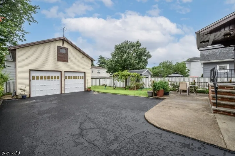 938 Ray Ave Union, NJ 07083