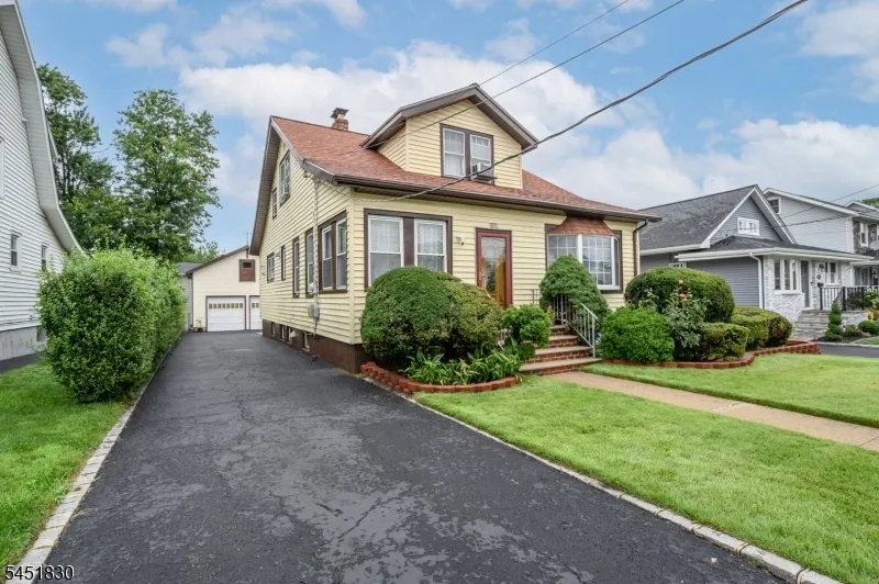 938 Ray Ave Union, NJ 07083