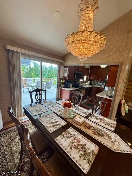 114 Sandra Dr Totowa, NJ 07512
