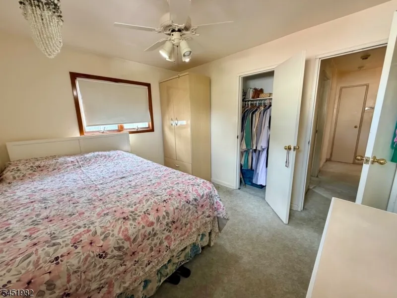 114 Sandra Dr Totowa, NJ 07512