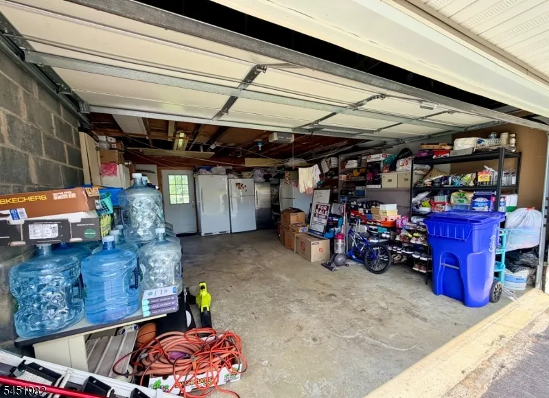 114 Sandra Dr Totowa, NJ 07512