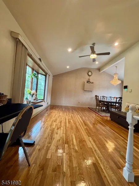 114 Sandra Dr Totowa, NJ 07512