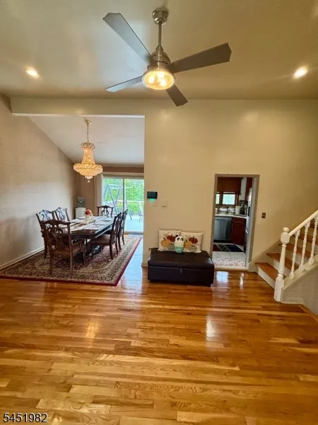 114 Sandra Dr Totowa, NJ 07512
