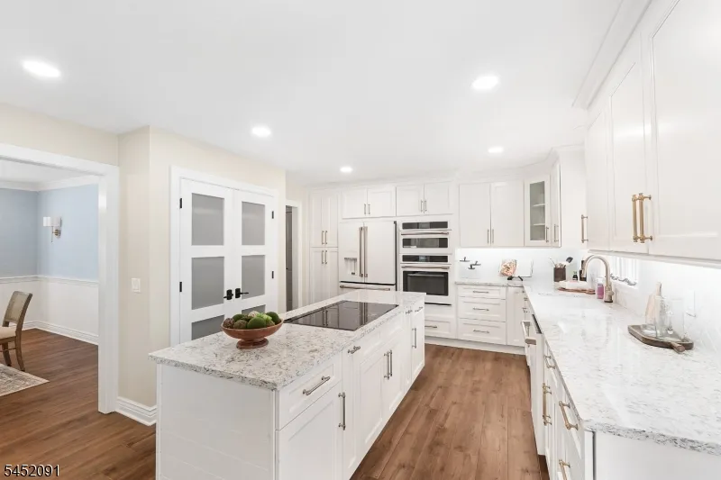 31 Warren Cutting Chester, NJ 07930