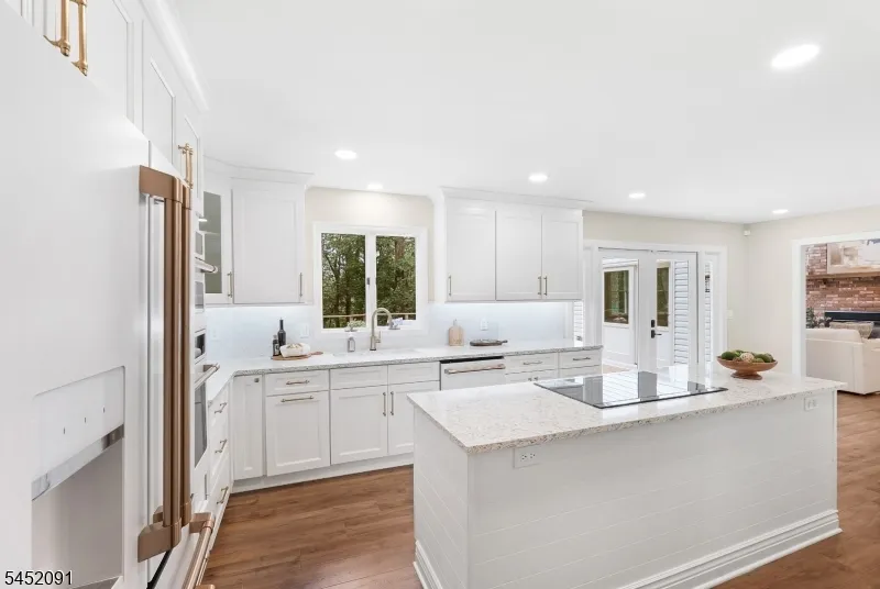 31 Warren Cutting Chester, NJ 07930