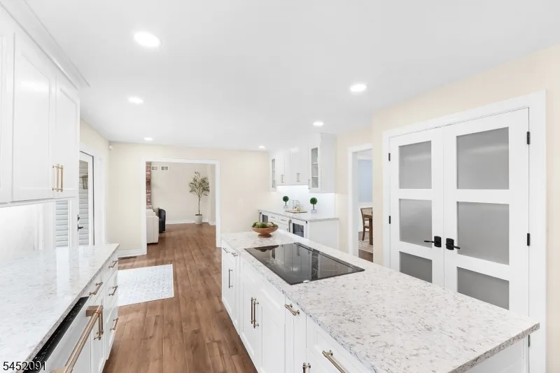 31 Warren Cutting Chester, NJ 07930
