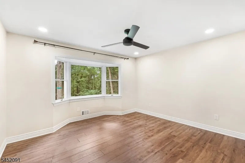 31 Warren Cutting Chester, NJ 07930