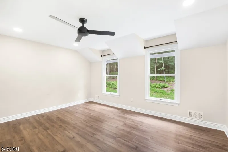 31 Warren Cutting Chester, NJ 07930