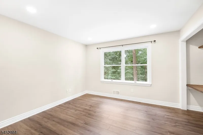 31 Warren Cutting Chester, NJ 07930