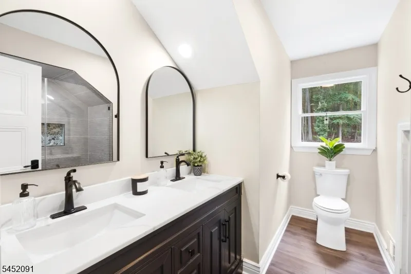 31 Warren Cutting Chester, NJ 07930