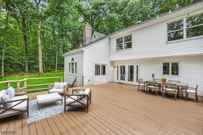 31 Warren Cutting Chester, NJ 07930