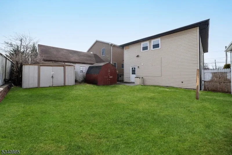 701 Mccandless Place Linden City, NJ 07036