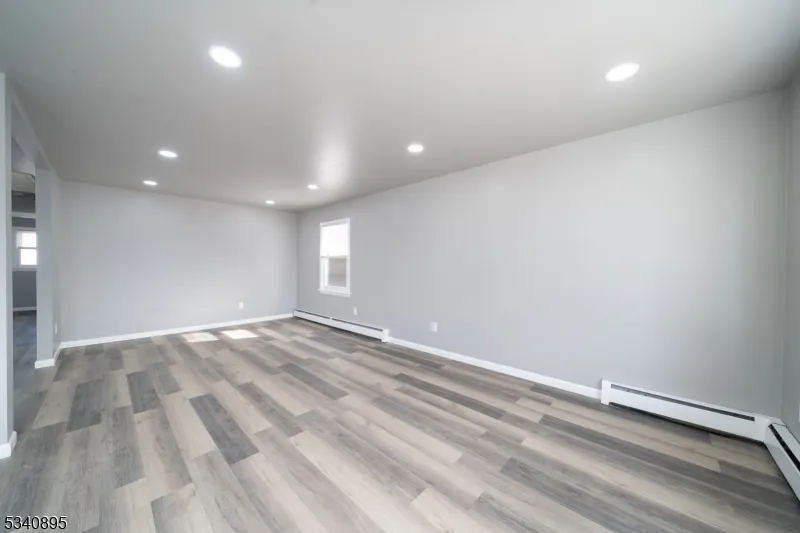 701 Mccandless Place Linden City, NJ 07036