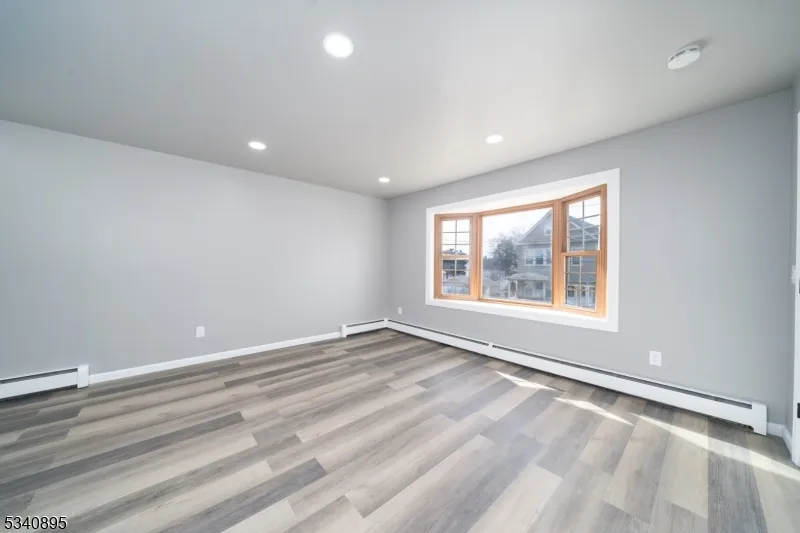 701 Mccandless Place Linden City, NJ 07036