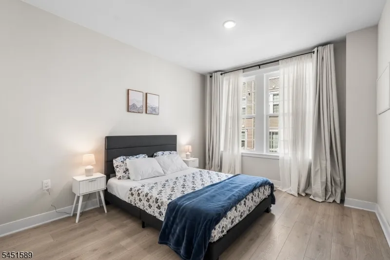 104 Iris Ct Warren, NJ 07059