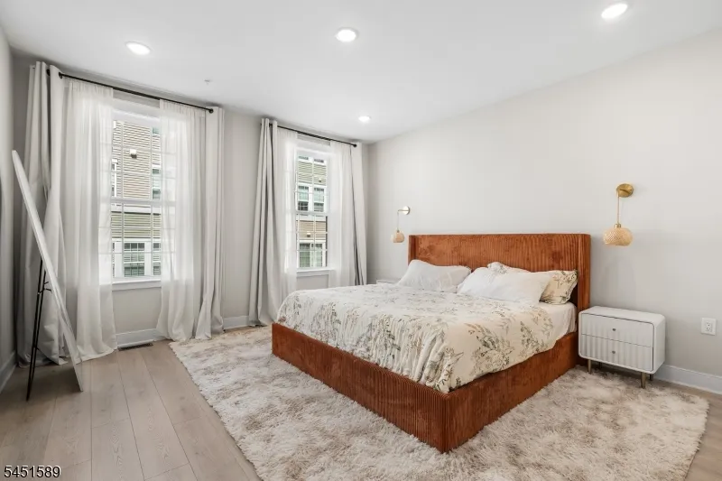 104 Iris Ct Warren, NJ 07059