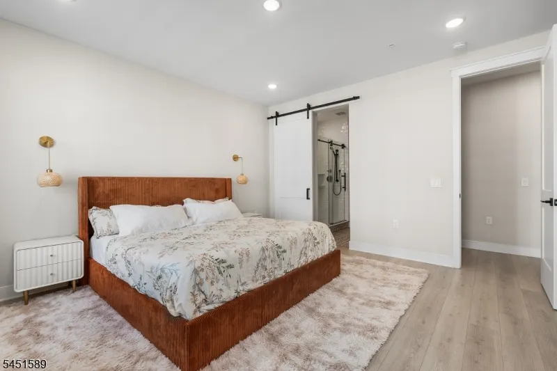 104 Iris Ct Warren, NJ 07059