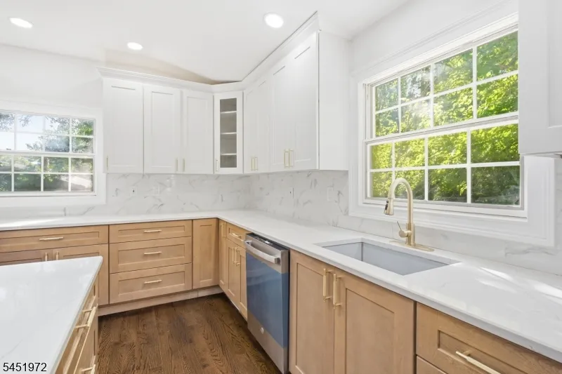 1379 Blair Ct Bridgewater, NJ 08807