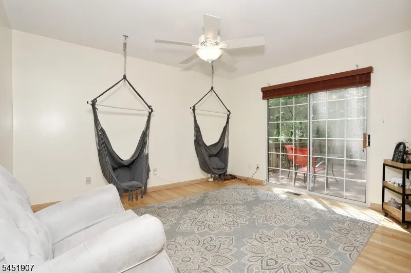 14 Birdseye Cir Wayne, NJ 07470