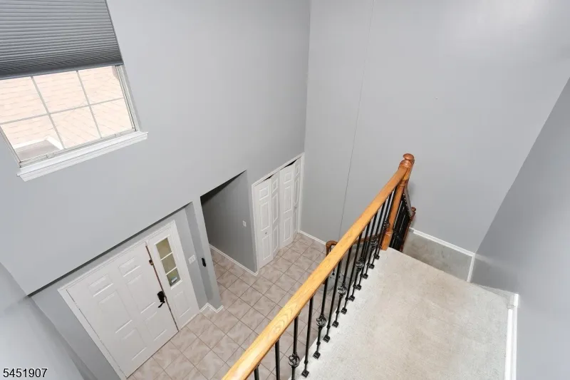 14 Birdseye Cir Wayne, NJ 07470