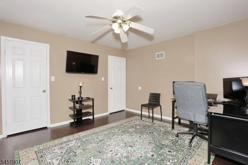 14 Birdseye Cir Wayne, NJ 07470