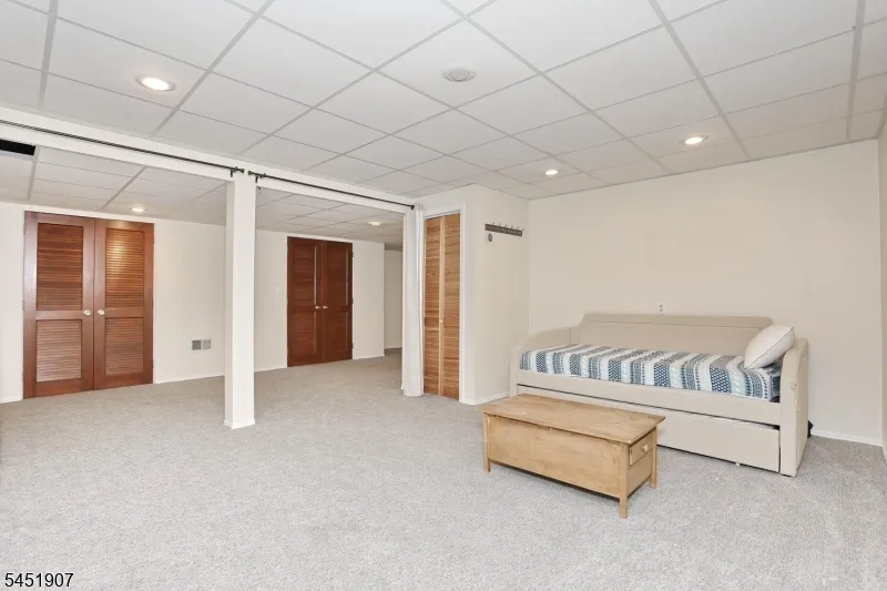 14 Birdseye Cir Wayne, NJ 07470